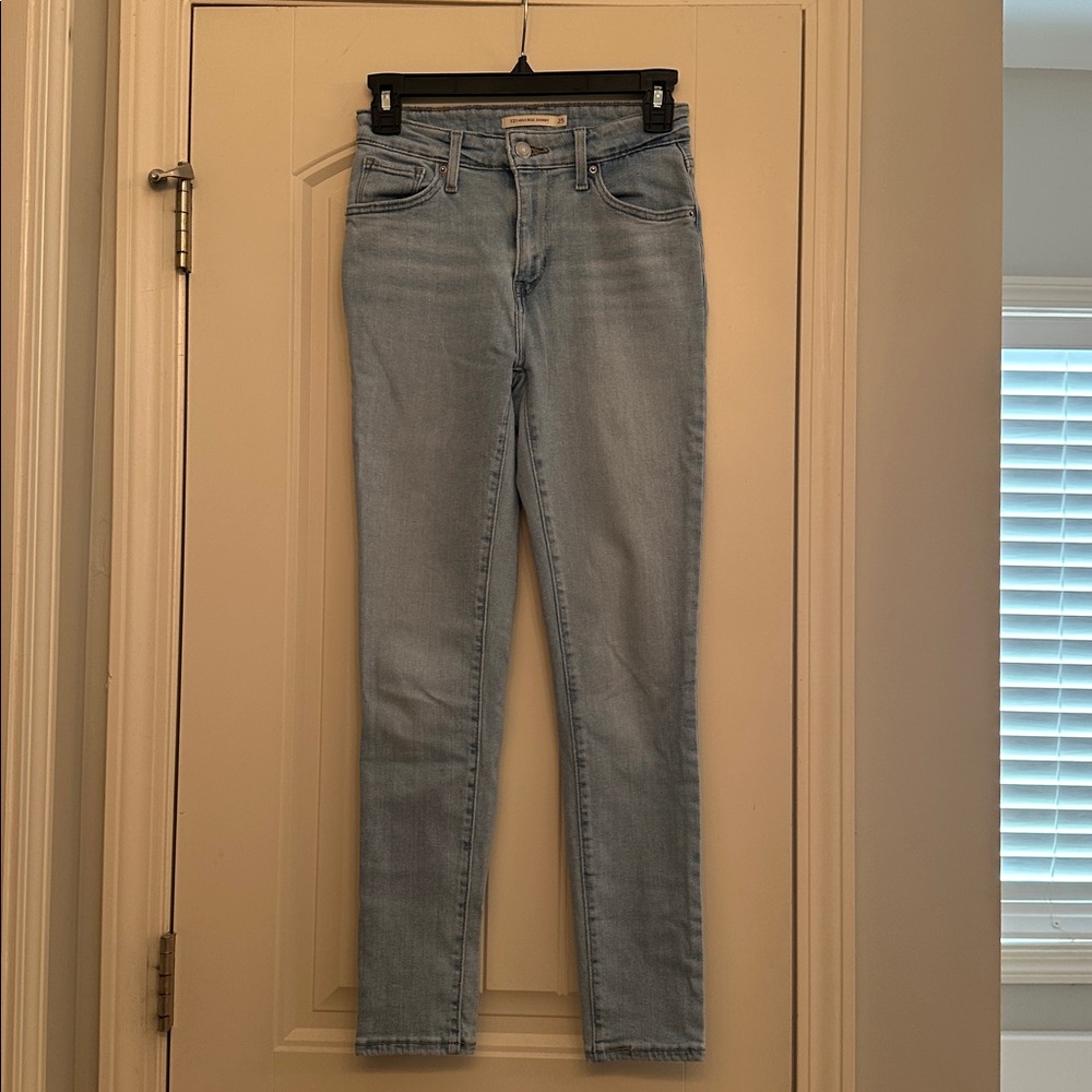 Levi's 721 High Rise skinny jeans. Size 25x28 (25 waist, regular length)